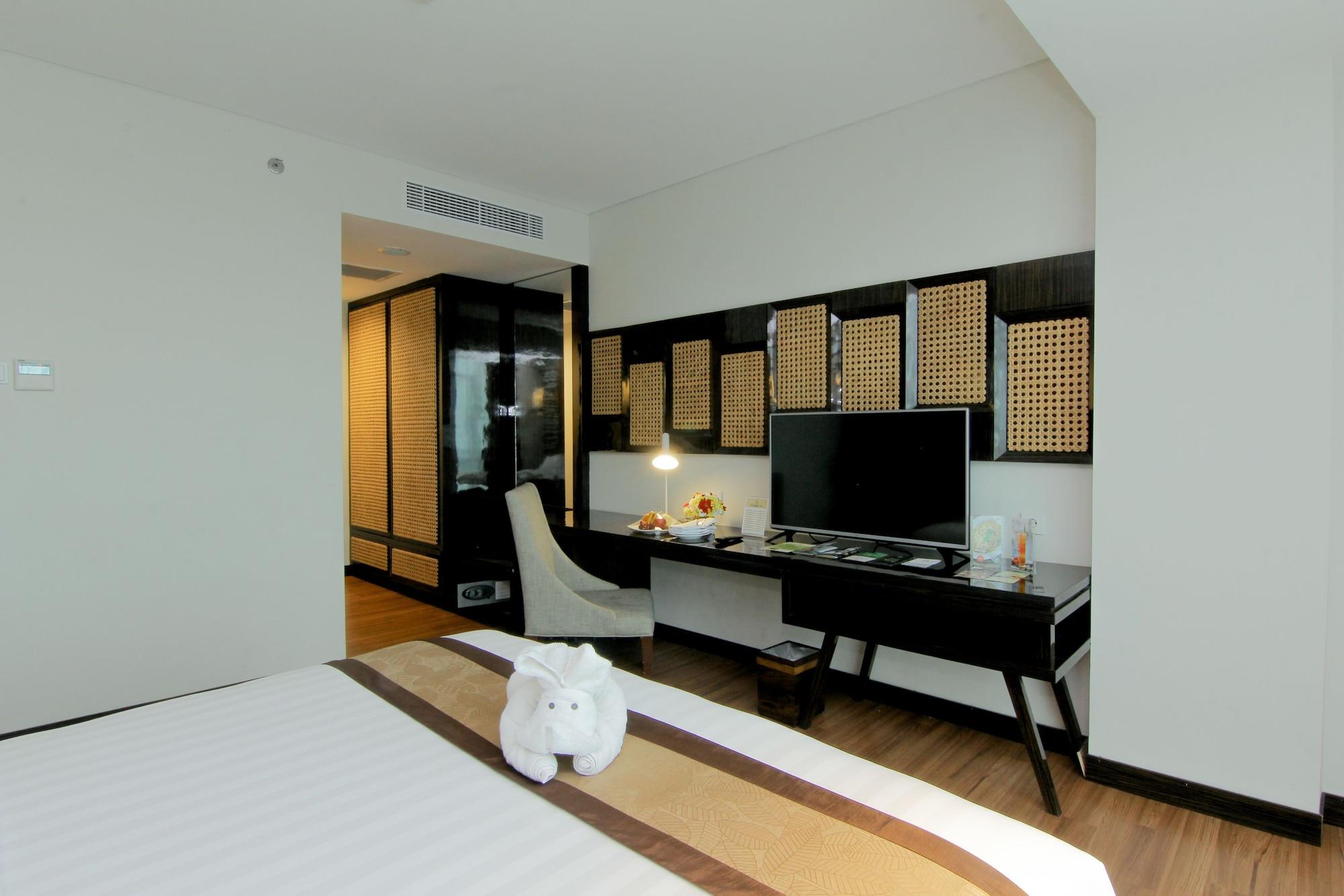 The Atrium Hotel & Resort Yogyakarta Mlati Exterior foto