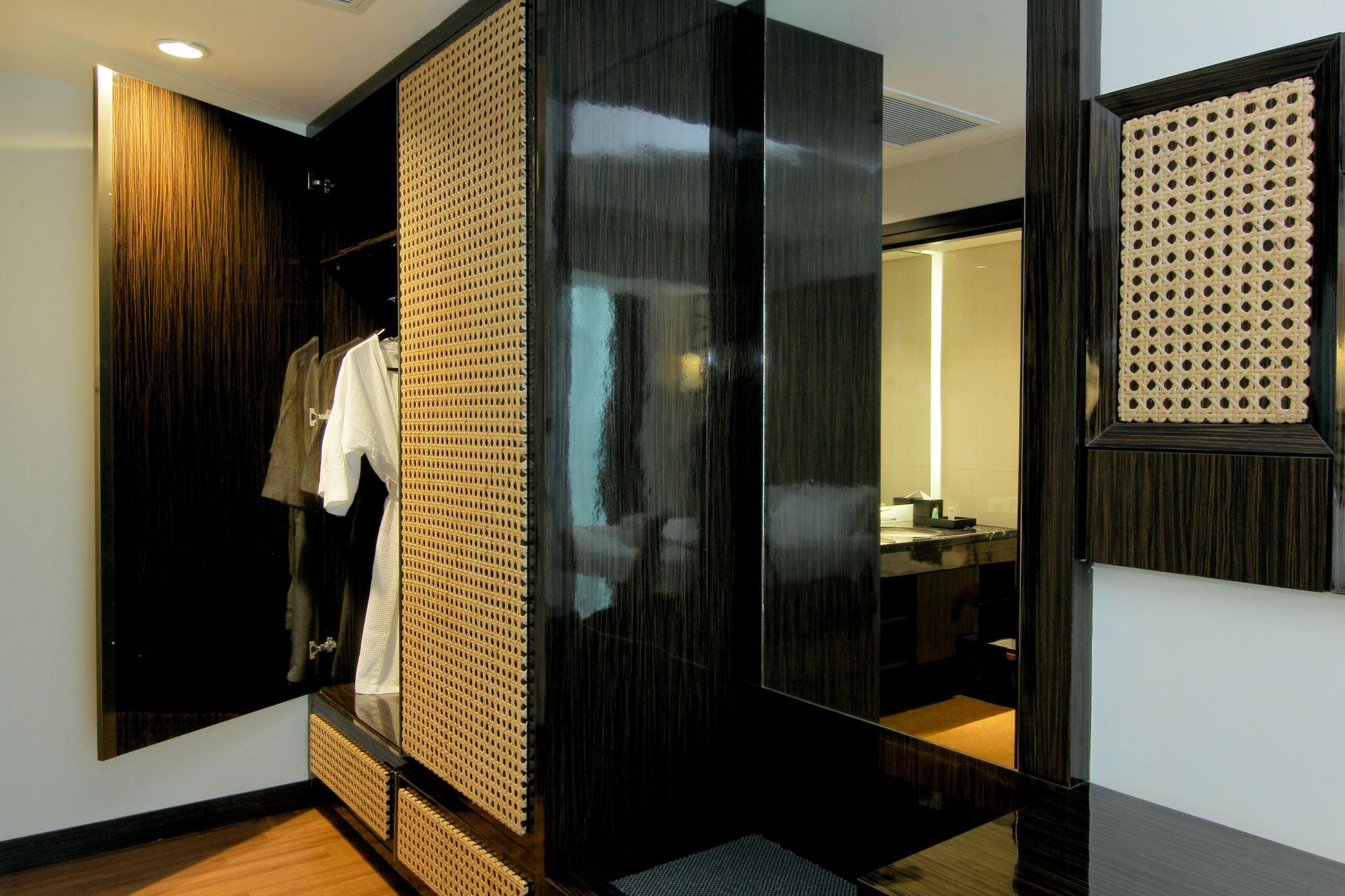 The Atrium Hotel & Resort Yogyakarta Mlati Exterior foto