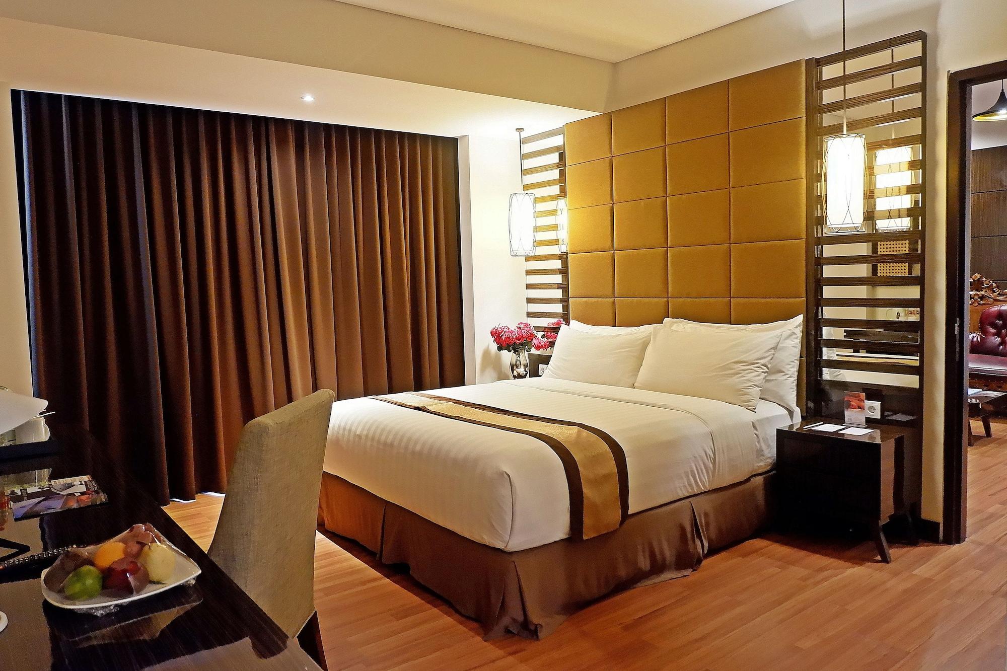 The Atrium Hotel & Resort Yogyakarta Mlati Exterior foto