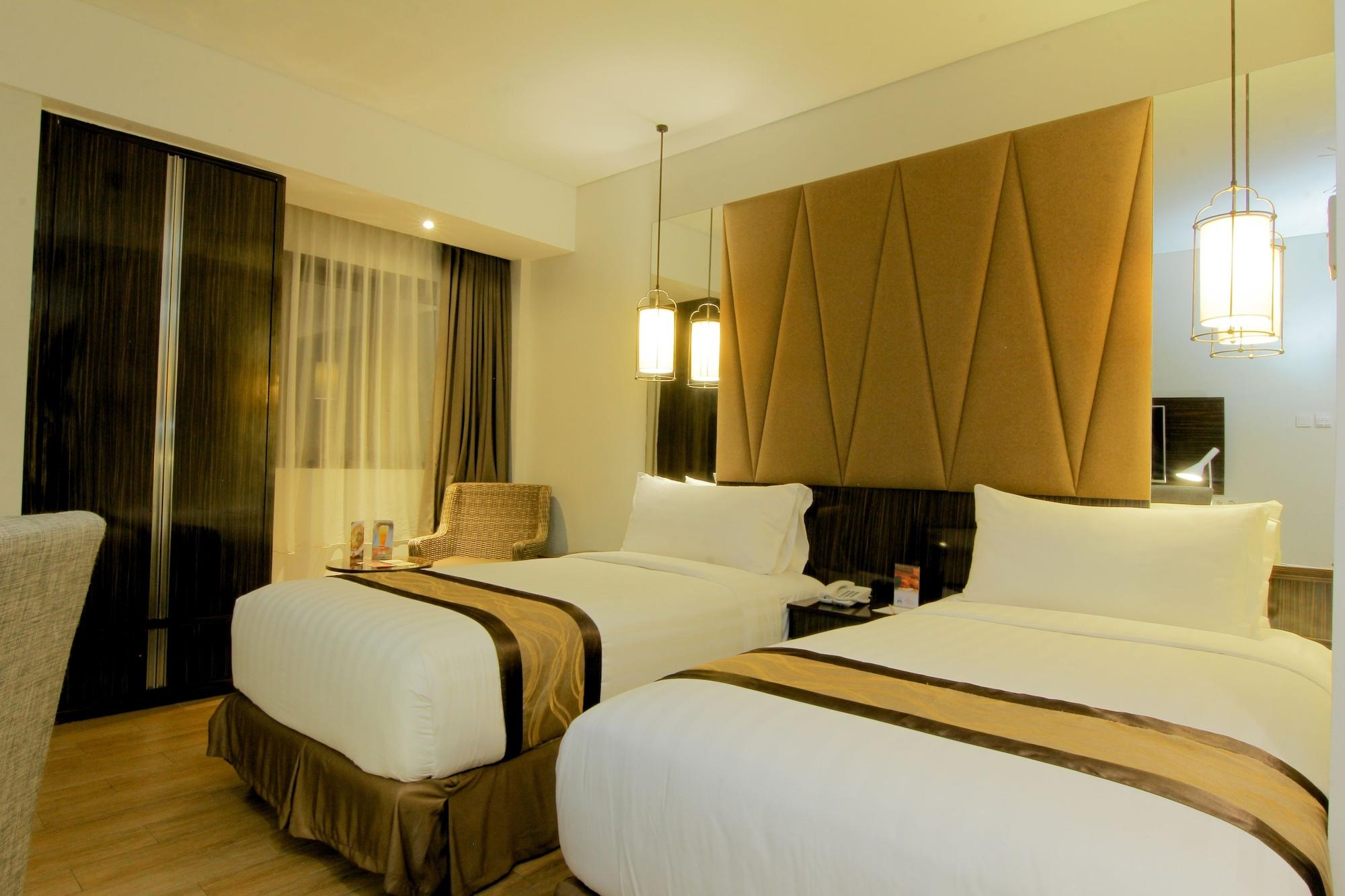 The Atrium Hotel & Resort Yogyakarta Mlati Exterior foto